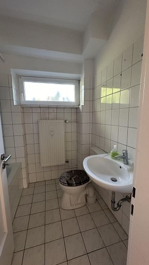 Badezimmer mit Tageslicht