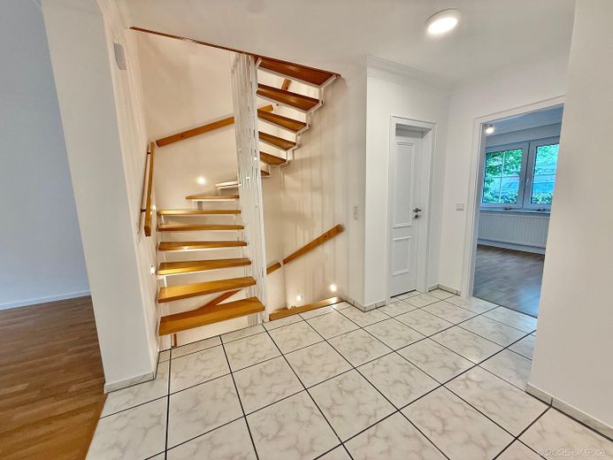 großzügiger Eingangsbereich