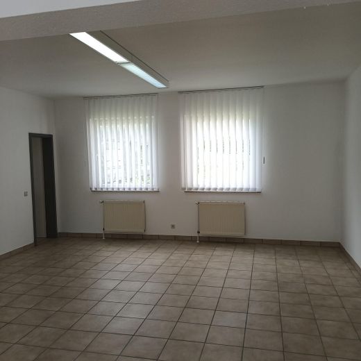 Gewerbehalle, Lagerhalle, Halle 760m² und Büro / Sozialräume 100m²  (O-H-S 34) – Büro Nordseite