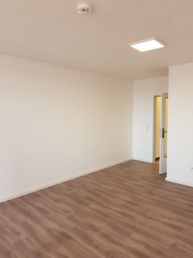 Keine Provision; 13,50 % Rendite,   Innenstadt, 1 min zur Uni, Balkon, neu renoviert – Wohnung
