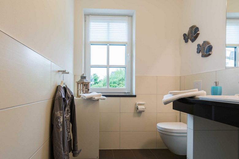 Gepflegte Ferienwohnung *nur 200m zum Strand* – Bad