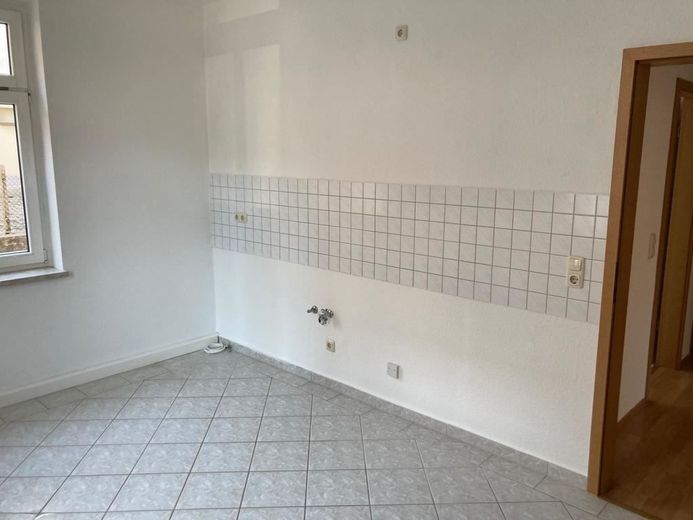 Günstige 2-Zimmer mit Laminat und Wannenbad in guter Lage! – Foto grundrissgleiche Wohnung untendrunter