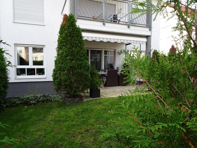 5 Zi.-Maisonette mit Garten, Terrasse und Carport in Mühlheim in ruhiger Anliegerstraße – Garten z. alleinigen Nutzung