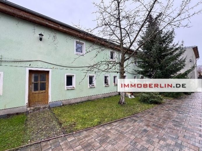 IMMOBERLIN.DE - Sympathischer Vierseithof mit Potenzial für mehrere Generationen – फोटो 1