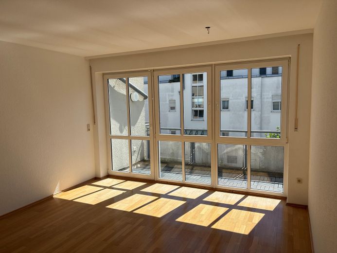 *TOP* atrakcyjne, zadbane 2-pokojowe mieszkanie w absolutnie spokojnej i centralnej lokalizacji w Hochzoll-Süd – Wohnzimmer_2