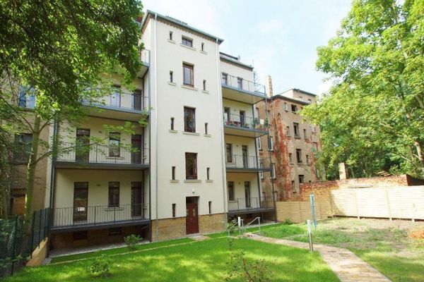:-) Schöne 3-Zimmer-Wohnung | direkte Nähe zum Parkbogen Ost | Parkett | EBK | Wanne & Dusche | Balkon mit Grünblick