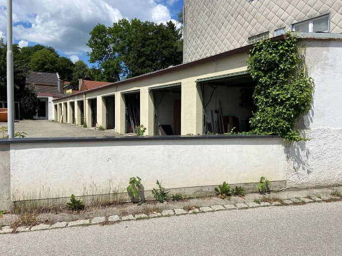 Lagerboxen je 50 m³ Raumvolumen                     noch 2 Boxen verfügbar – Lagerbox