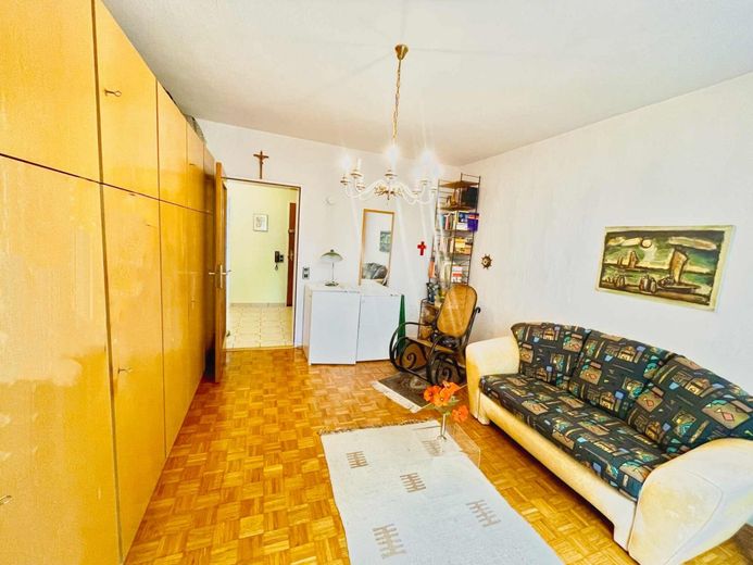 2. Schlafzimmer