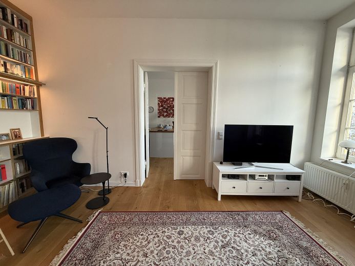 Licht, Wasser, Altbau – Traumwohnung in Schwerins Bestlage am Pfaffenteich – Foto 9