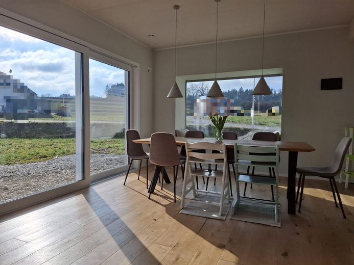 Essbereich mit Sitzfenster