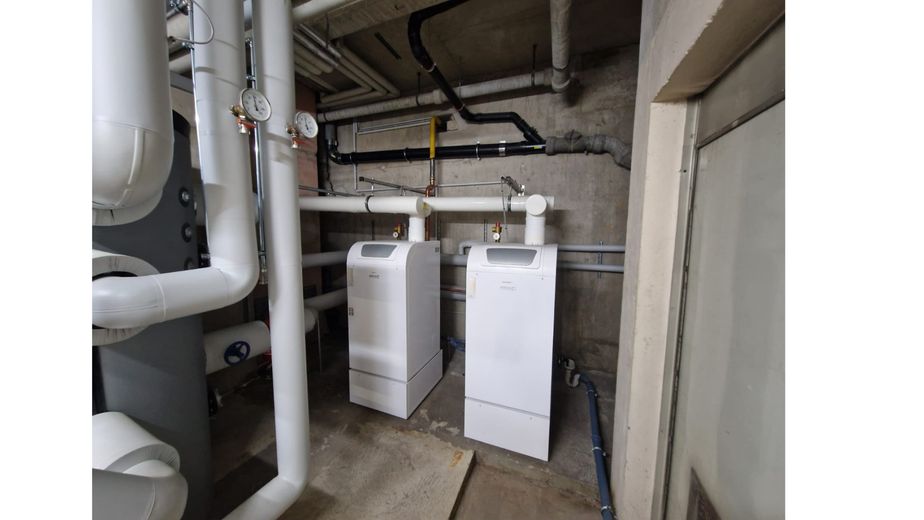 490 € Hausgeld? Dafür 511.000 € Rücklage, Hybrid-Heizung & 2 Balkone – unter 160.000 € – 2019 Brennwert Wärmepumpe