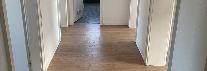 Appartamento con 3 stanze e ampio balcone a Heusweiler – Flur