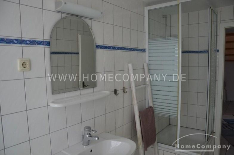 Großes Haus, möbliert, 6 Zimmer, Terrasse /Garten, Balkon, geeignet für bis zu 6 bis 8 Personen. – a1741d54e62fbf8d73ca54363a4b9d48d8d816c2.jpg