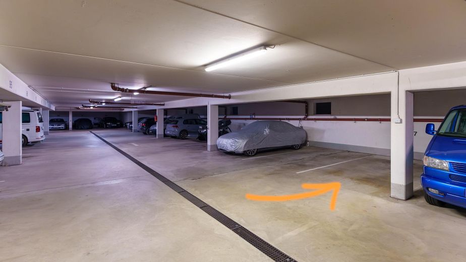 Tiefgaragenstellplatz