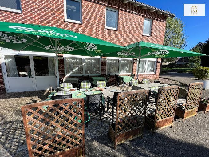Beliebtes attraktives Restaurant im Stadtkern von Hemmoor mit Kegelbahn, großen Saal mit ca. 300 Sitzplätzen,Bühne, Gäste Zimmer, Außenterrasse – Terrasse