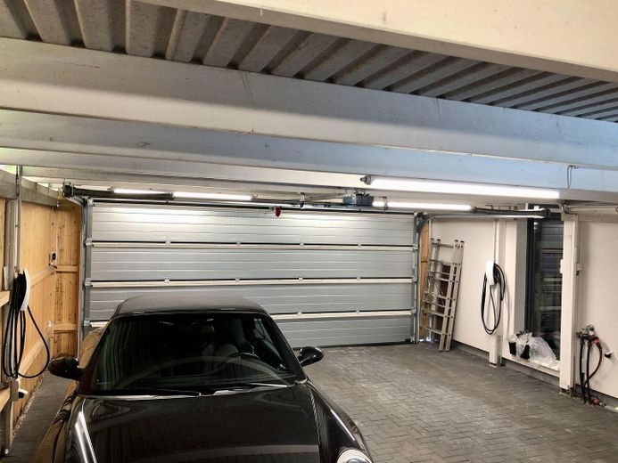 Doppelgarage mit 2 Ladeboxen