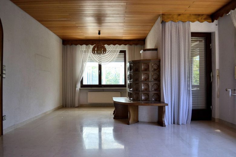 Centraal in Goldbach met veel ruimte voor het hele gezin – Wohnzimmer Kamin