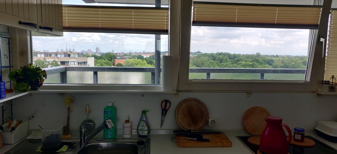 Hannover Teraslı Evinde 3 Kat Üzerine Yayılmış Muhteşem 4 Odalı Daire – Blick aus Küche Innenstadt
