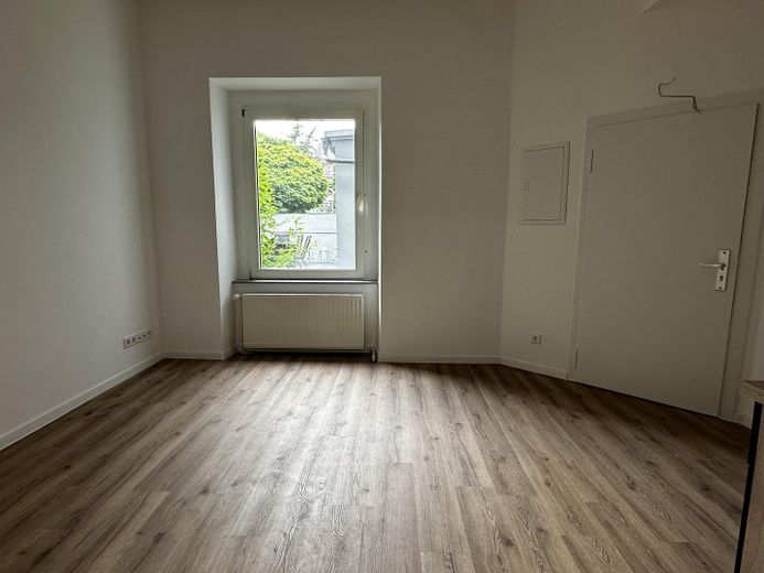 Hinterzimmer Gartenfenster