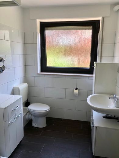 Modernes, möbliertes Apartment in zentraler Lage – Foto 9