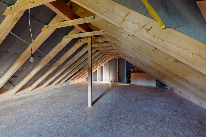 Traumhaftes Holzhaus mit Sauna, großer Terrasse auf 931 m² Eckgrundstück nahe St. Peter-Ording – Ausbaubare DG Fläche