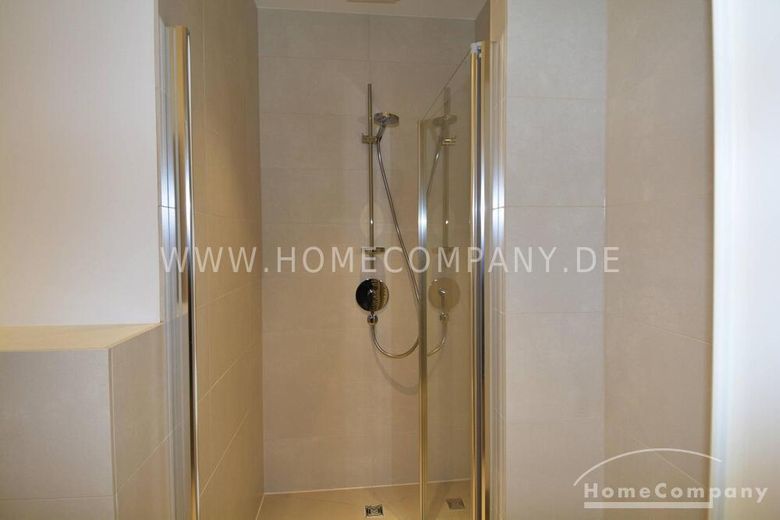 Moderne Wohnung mit Blick auf den Gleisdreieck-Park, möbliert – 036f529ec2f88e0b04e14b9d84a823e00a6014ce.jpg