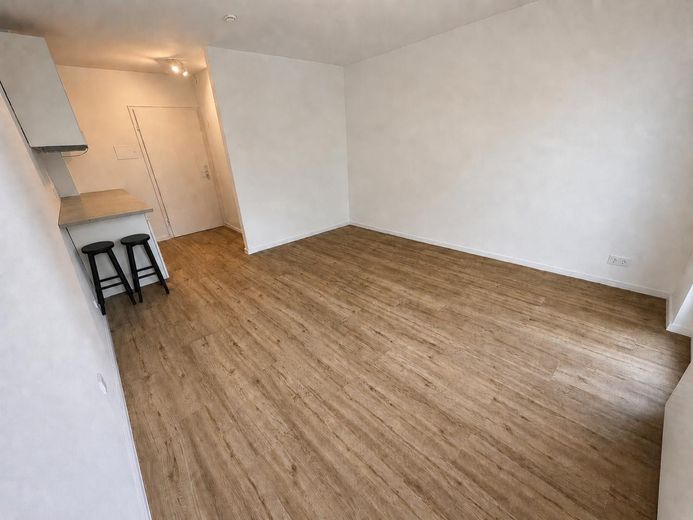Apartment mit Balkon ins Grüne – Foto 6