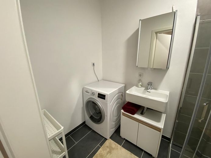1 monolocale (arredato) in ottima posizione / incluse tutte le spese accessorie e il Wi-Fi – Waschtrockner
