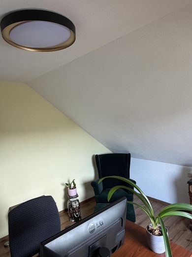 Provisionsfrei in die Zukunft! EFH mit Wärmepumpe und PV nahe Wald und Wasser – Arbeits- oder Kinderzimmer OG