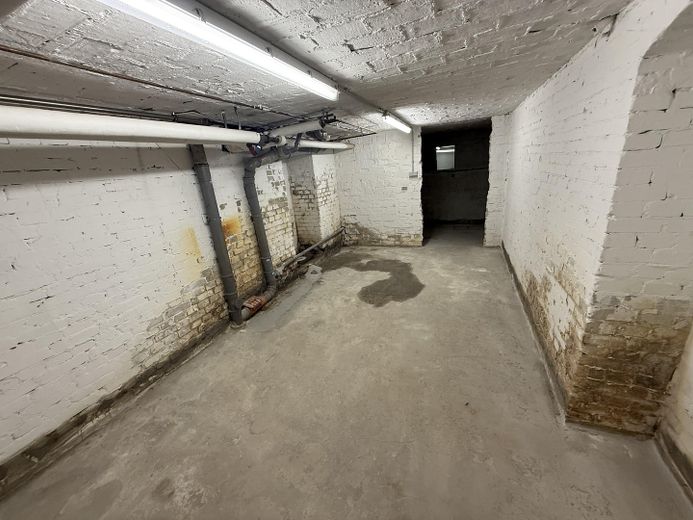 100 m² Lagerfläche | Strom, Wasser, WC | Bayerischer Platz | auch teilbar – Raum 3 - 22qm