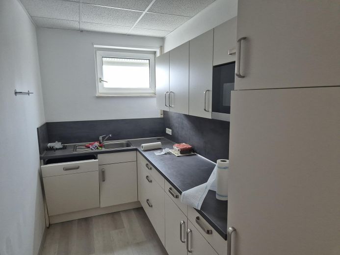 187 qm Büro/Gewerbewohnung in guter Geschäftslage zu vermieten – Küche