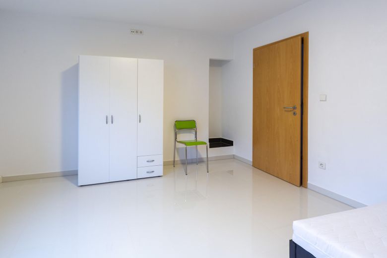 TOP renovierte 3-Zimmer-Wohnung in Bosch-Nähe – Schlafzimmer