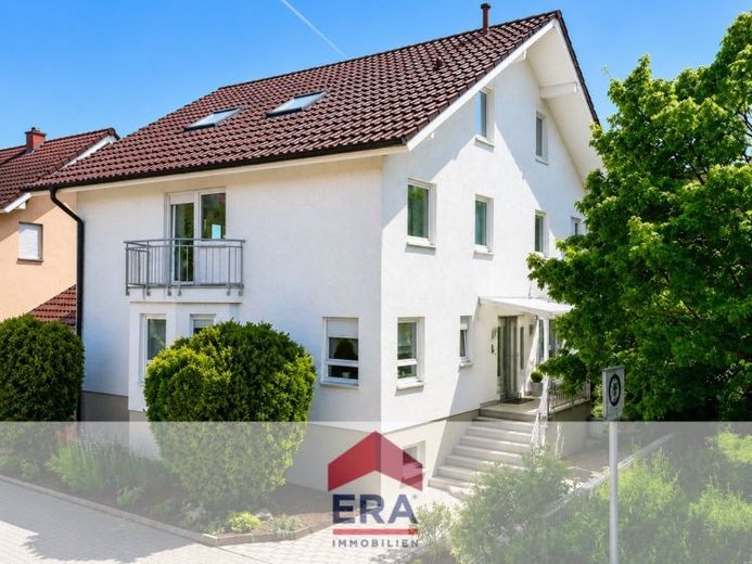 Living with prospects: Two-family house with charm, garden, and sauna in Worms / Rhein-Dürkheim – Foto 1