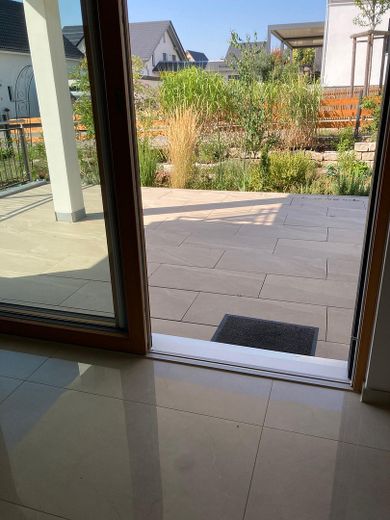 Ampia casa unifamiliare luminosa e inondata di luce – Loggia