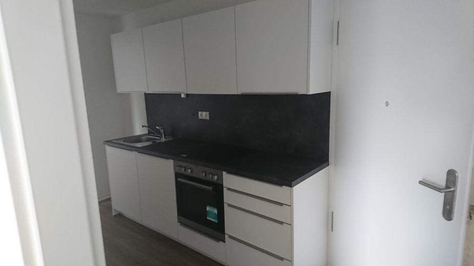 Stilvolle, neuwertige 3-Zimmer-Wohnung in Rostock-Südstadt – Küche