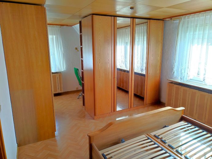 Wunderschöne, naturnahe und ruhige Lage in Biebertal – Schlafzimmer