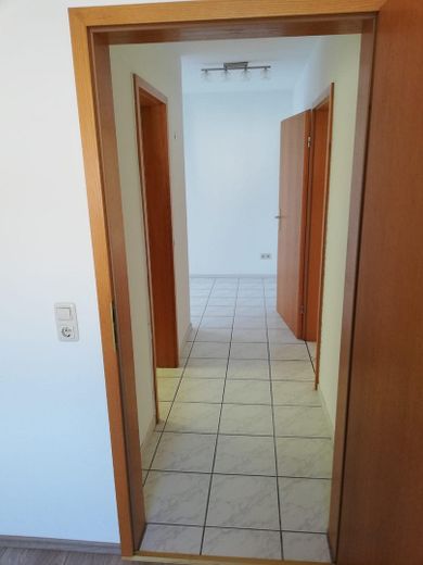 Gepflegte 5-Zimmer-Wohnung zum Verkauf – Flur