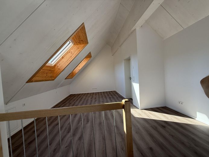 Empore Wohnen 2 Büro