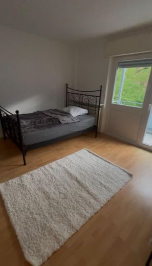 Vollmöblierte 3er WG in City-Nähe – Zimmer 1 (600 € warm) 