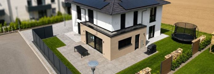 Villa urbaine moderne avec équipements haut de gamme, maison intelligente & installation photovoltaïque