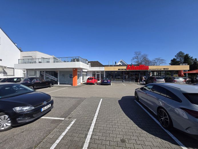 2 Einmalige Ladenlokale in stark frequentierter Lage mit ca. 280 m2 und 103 m2 Gewerbefläche – Front