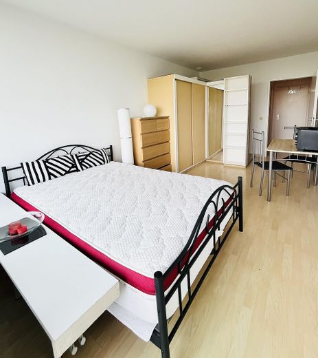Erbpacht! Von Privat! Ohne Provision! Möbliertes Apartment m. Balkon inkl. TG-Platz, ab sofort – Möbel-Einbauten, s. Text