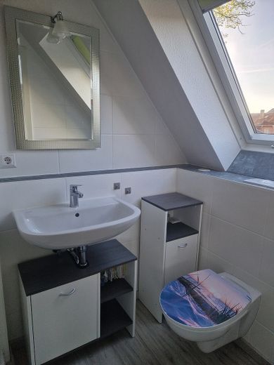 Casa unifamiliare modernizzata e pronta per essere abitata – Foto 9