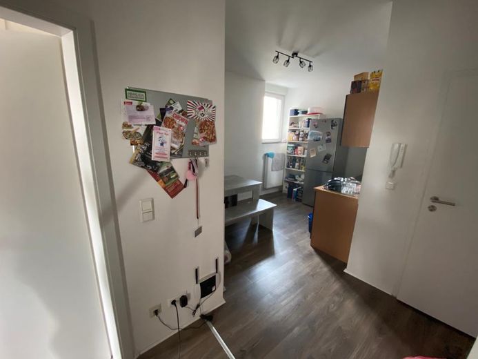 Odnowione 3-pokojowe mieszkanie w centralnej lokalizacji – idealne dla mieszkania współdzielonego – Photo 9