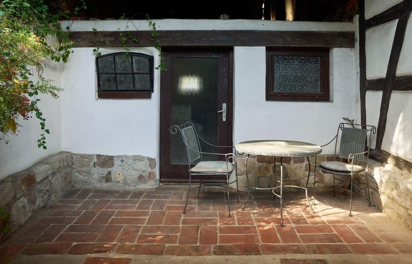 Sitzplatz mit Terrakottaboden