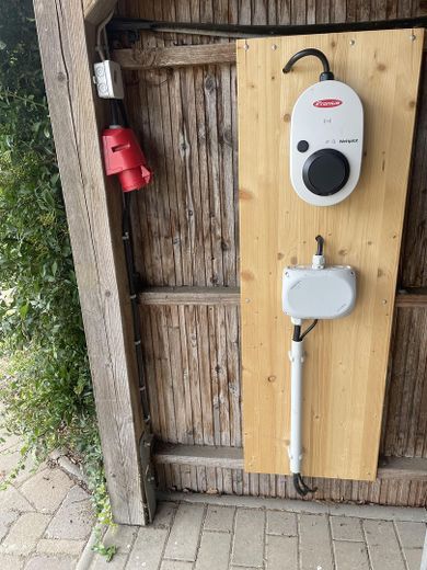 Bellissimo bungalow ad angolo luminoso vicino al Mar Baltico – Entrare e sentirsi a proprio agio – Wallbox-Kraftstromanschluss