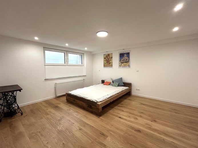 Schlafzimmer UG