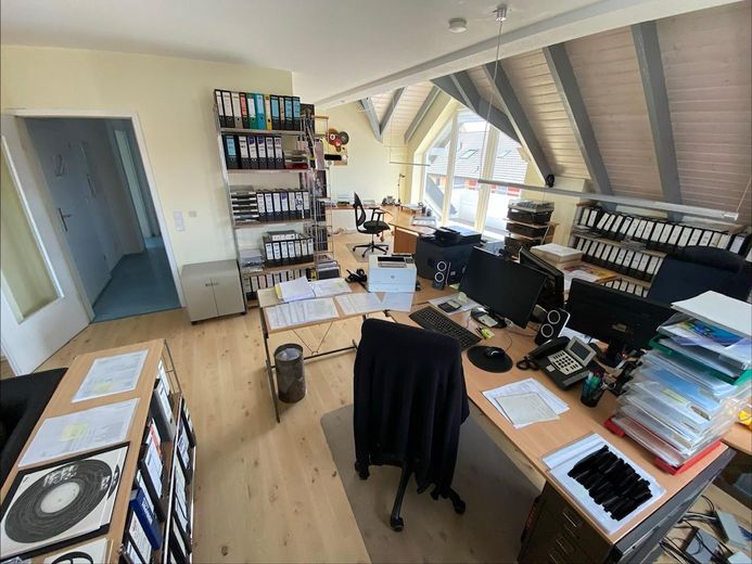 Modern office space with flexible usage options in Mainhausen – Großbüro