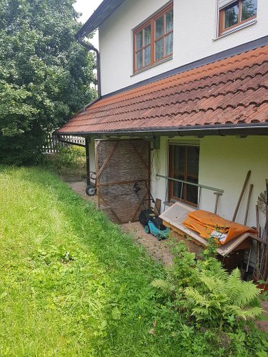 3 Apartments einzeln oder zusammen als Wohnung, TG, Stellplatz, dazu Garten mietbar – Terrasse Nord, Garten