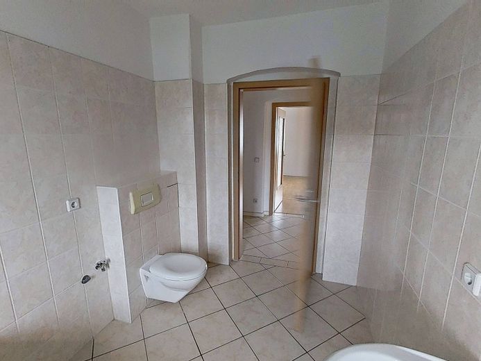 Gemütliche 2-Zi.-Altbauwohnung mit modernem Wannenbad – Ansicht II: Bad